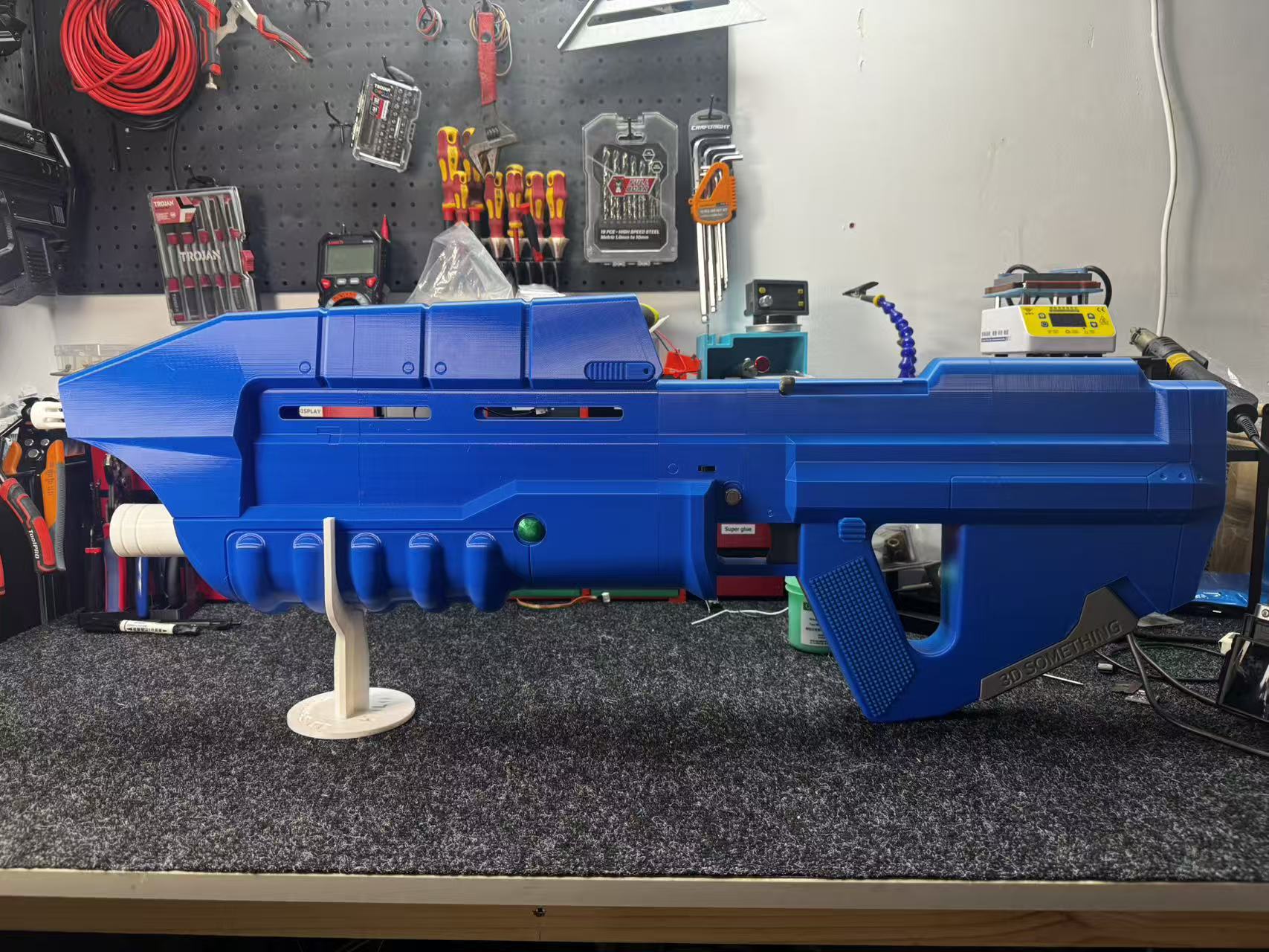 Halo:CE Assault Rifle Inspired Prop – 3D Printed DIY Kit with Electronics
