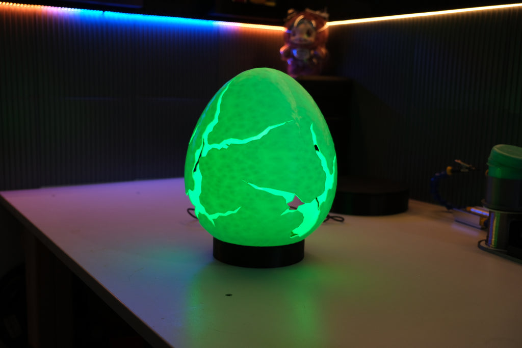 3d printed cracked dragon egg lamp