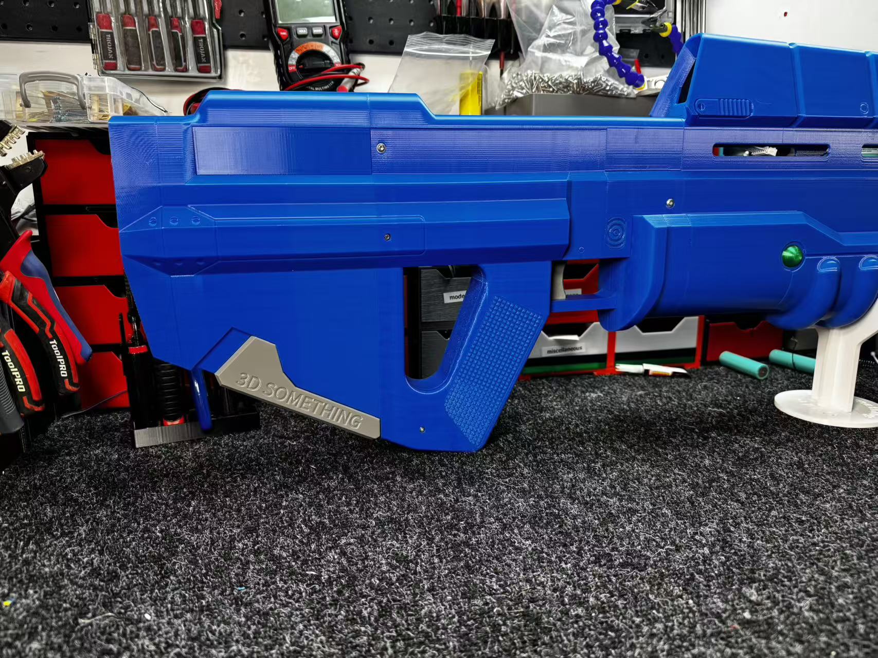 Halo:CE MA5B Assault Rifle Prop – 3D Printed DIY Kit with Electronics